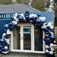 Load image into Gallery viewer, Mixed Full Organic Balloon Arch