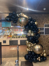 Load image into Gallery viewer, Mixed Organic Half Arch